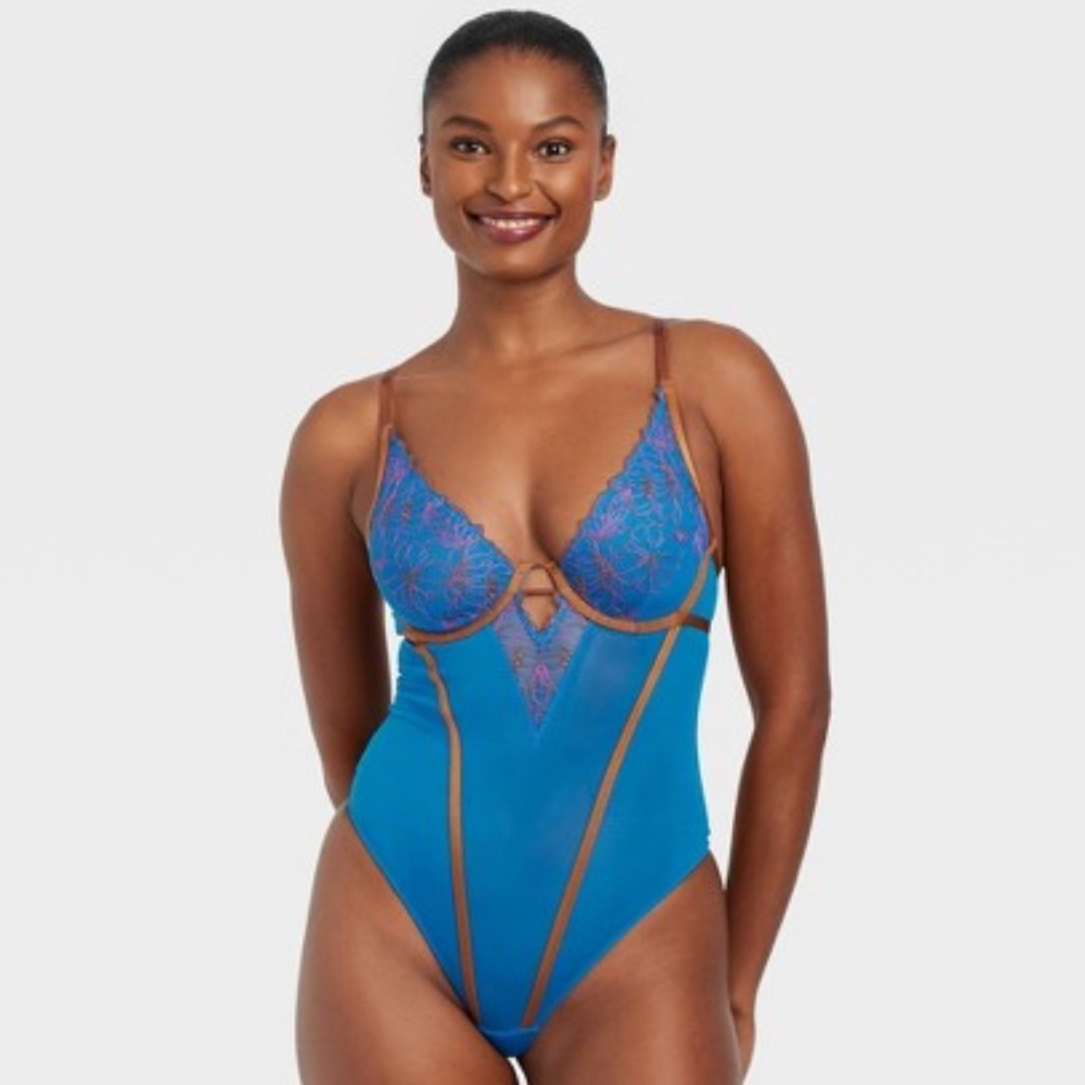Auden Intimates